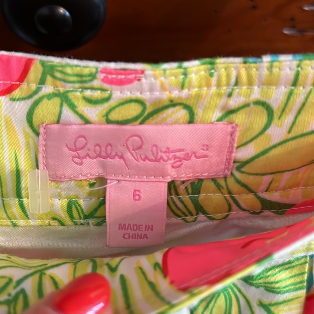 Lilly Pulitzer skirt with pockets - Picture 3 of 3